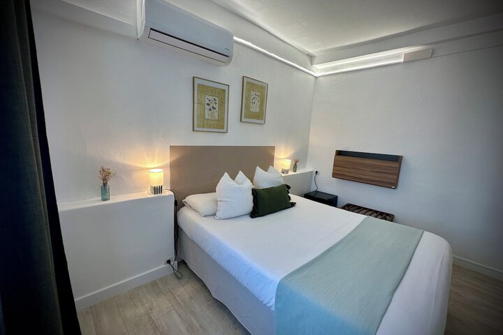 Room 8 of 79
