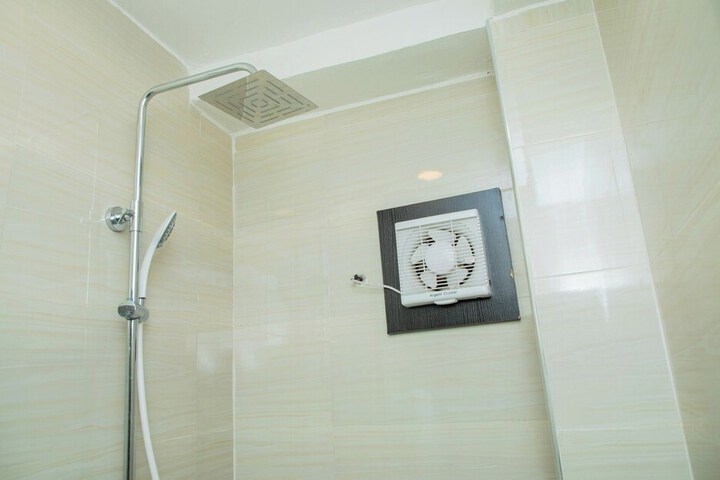 Room 34 of 63
