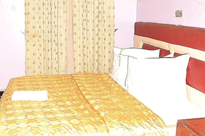 Room 21 of 33