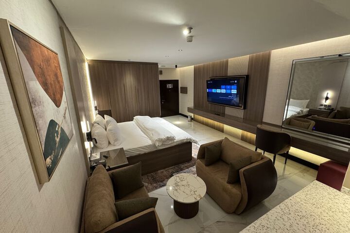 Room 11 of 61