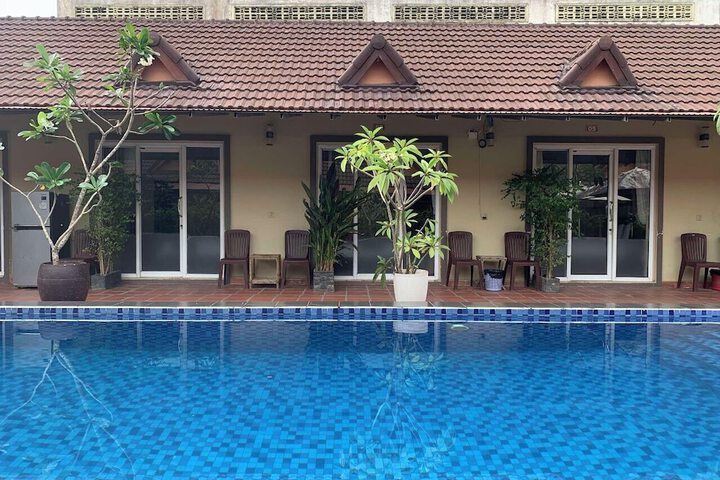 Pool 44 of 62