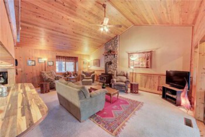 Room 4 of 18