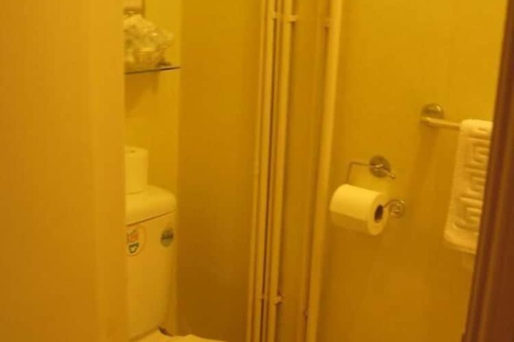 Room 27 of 48