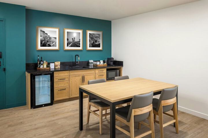 Private kitchenette