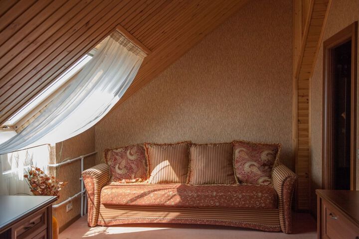 Room 3 of 72