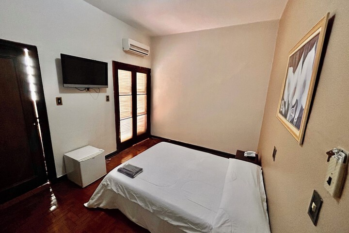 Room 6 of 54