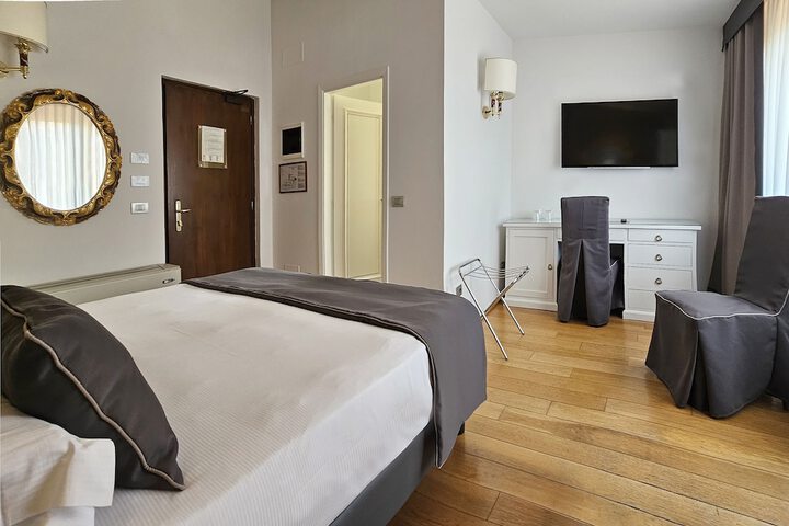Room 46 of 91