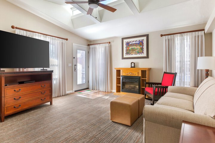 Room 9 of 24