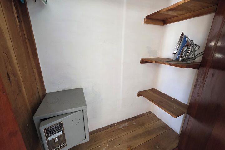 Room 104 of 266