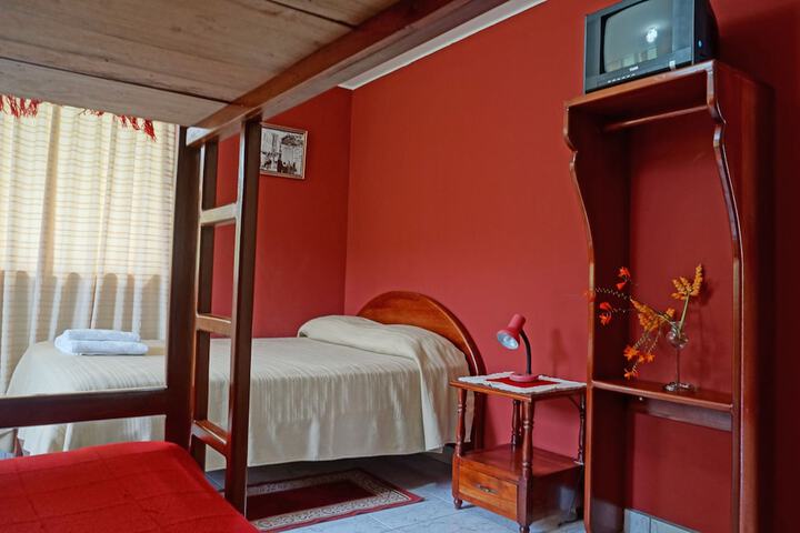 Room 12 of 50