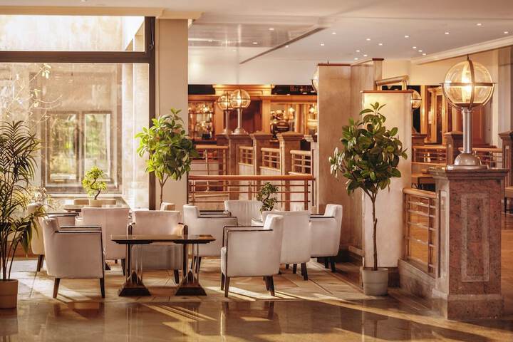 Guest Lobby