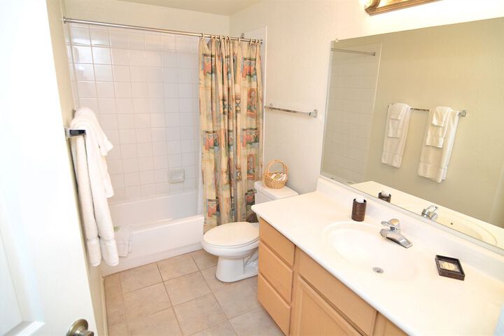 Room 9 of 20