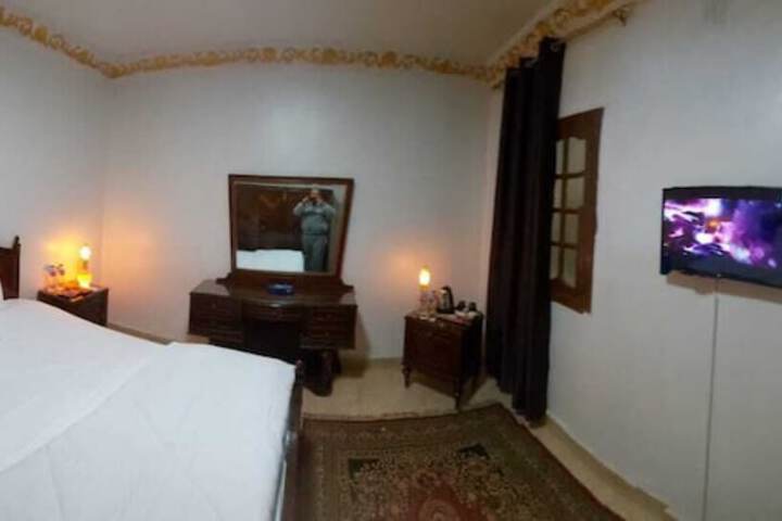 Room 2 of 17