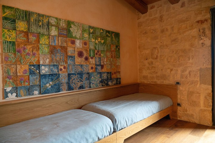 Room 18 of 79