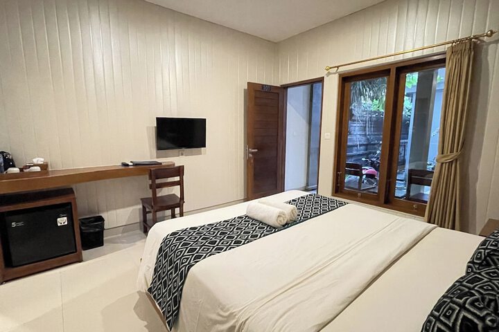 Room 12 of 27