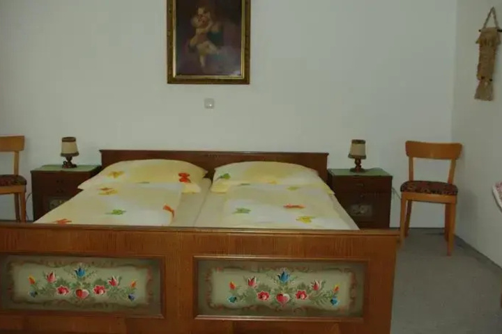 Room 2 of 11