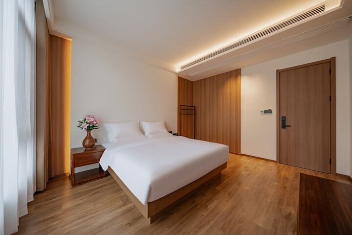 Room 40 of 80