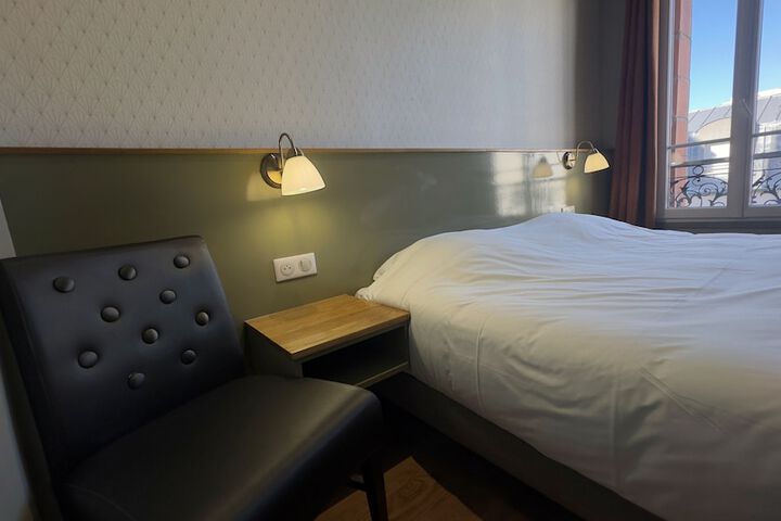 Room 5 of 15