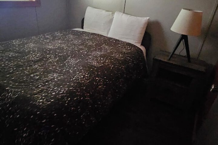 Room 30 of 167