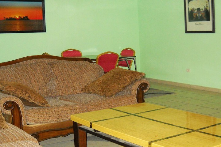 Room 12 of 23