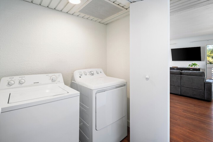 Suite 1 Bedroom Balcony Bay View King (14 of 19)