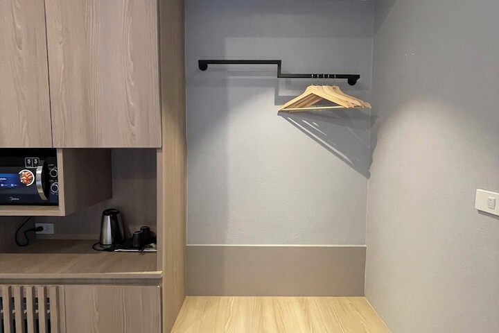 Room 47 of 186