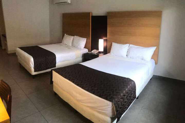 Room 8 of 37