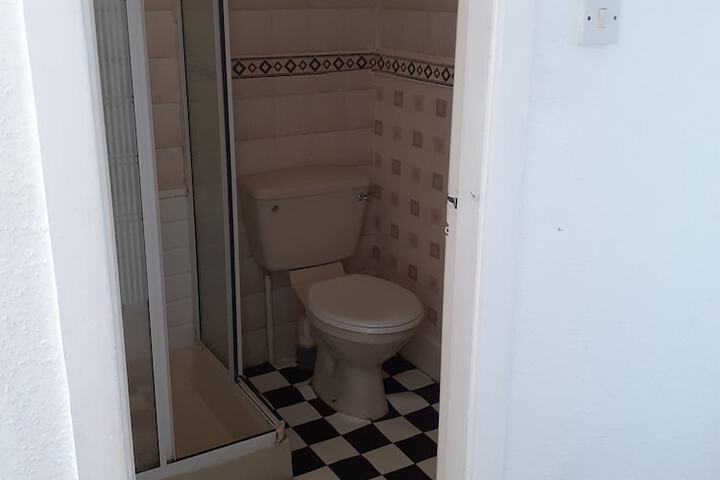 Room 30 of 42