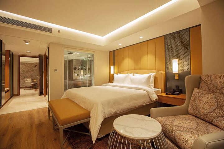 Room 19 of 111