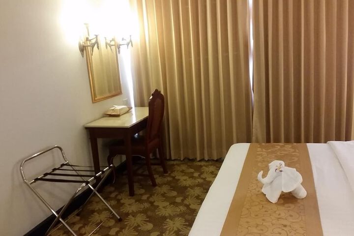 Room 18 of 34