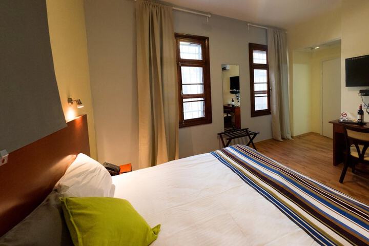 Room 13 of 56