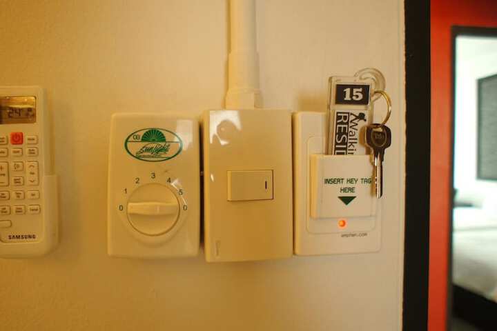 Room 20 of 39