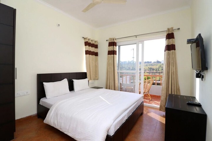 Room 6 of 44