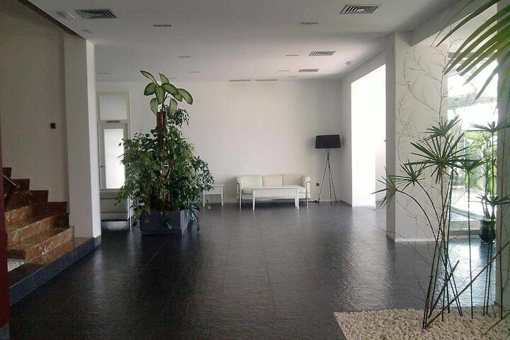 Hotel Interior 5 of 38