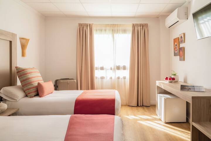 Room 8 of 44