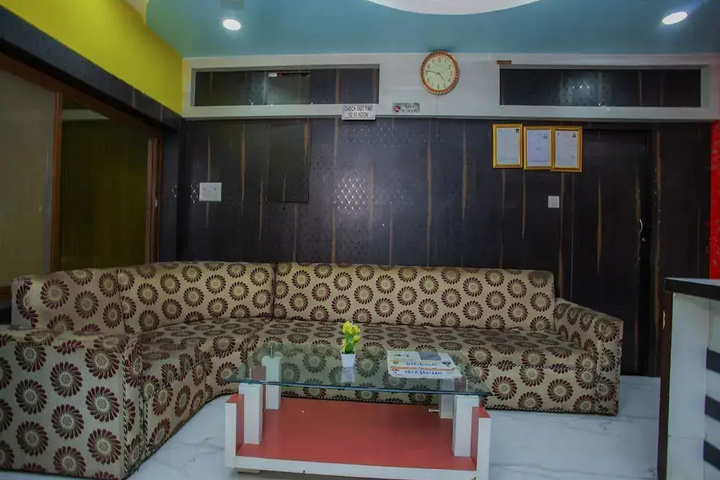 Room 8 of 11