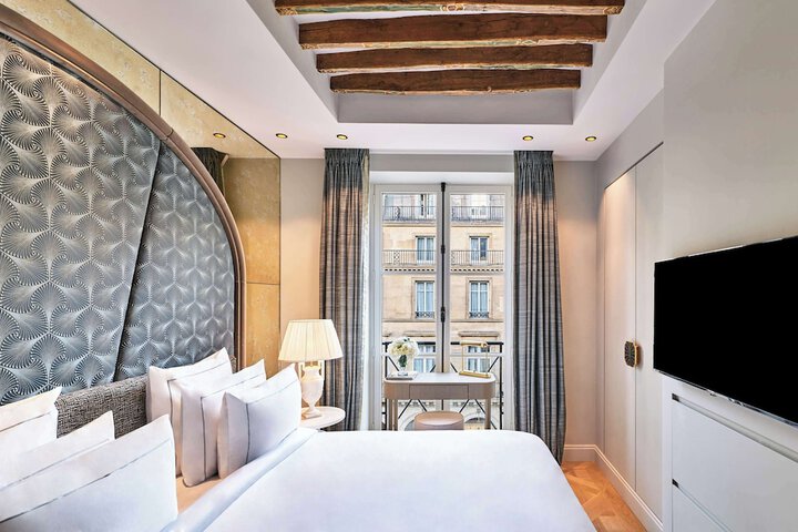 Room 25 of 58