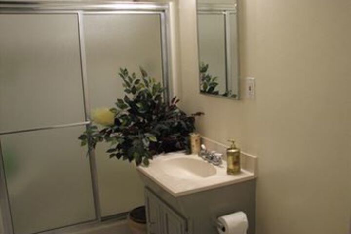 Room 4 of 23