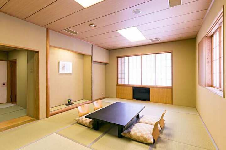 Room 6 of 43
