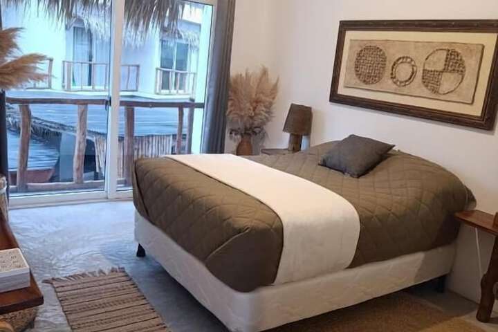 Room 2 of 38