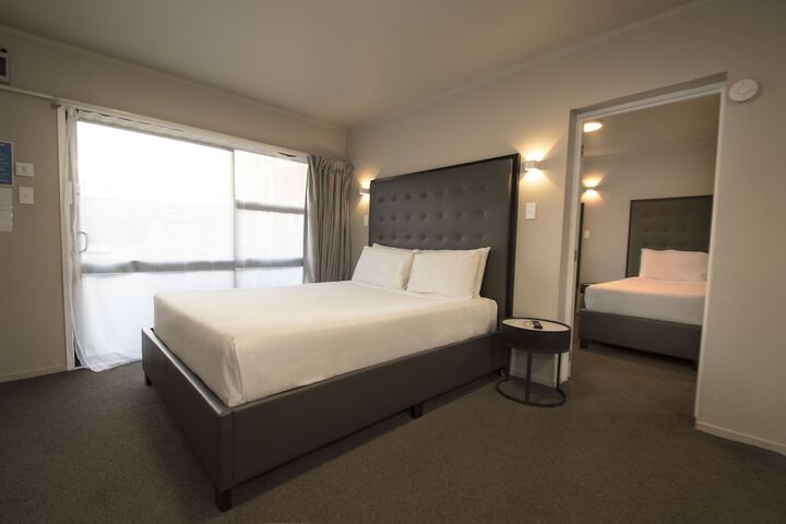 Room 3 of 31