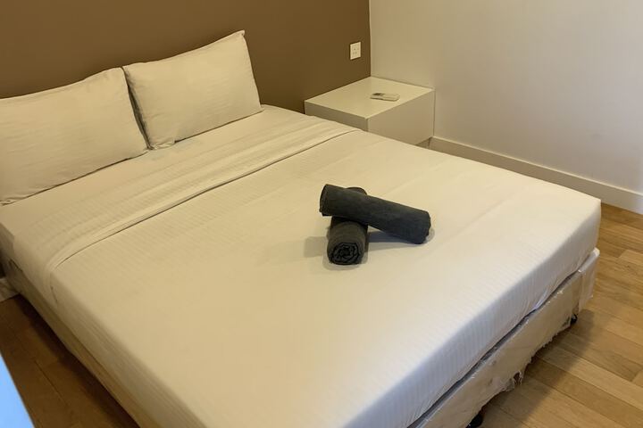 Room 10 of 113