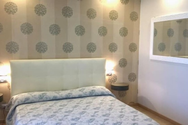 Room 4 of 30