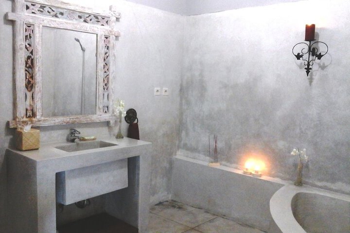 Room 27 of 44