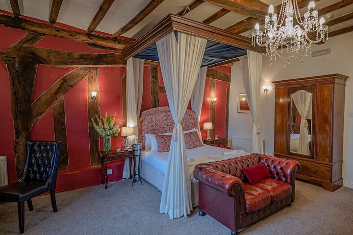 Room 9 of 46