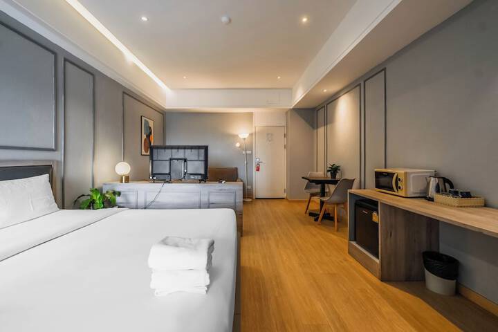 Room 52 of 186