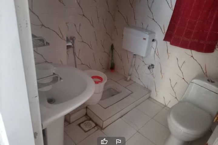 Room 12 of 12
