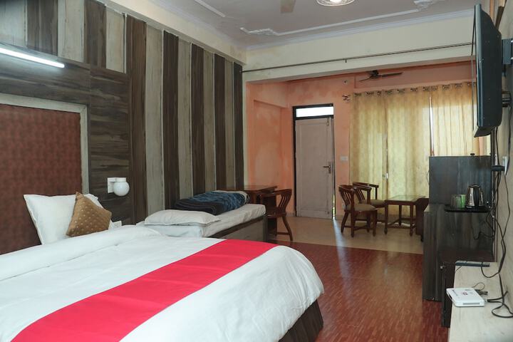 Room 8 of 15