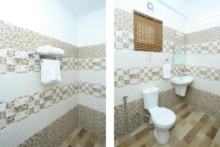 OYO 12759 Hotel Lumino