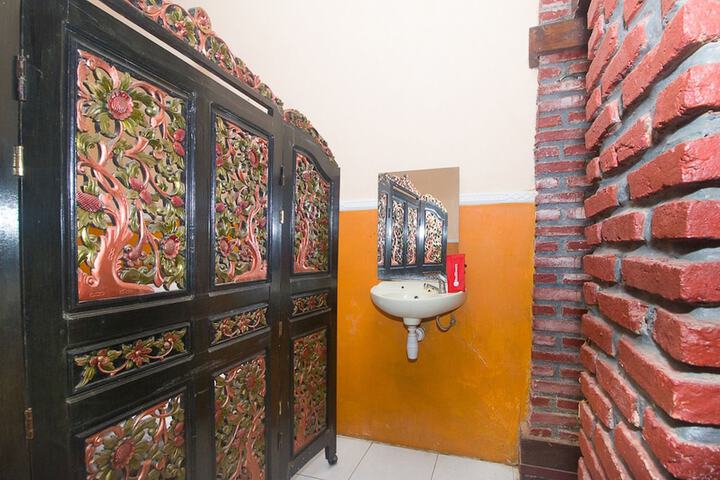 Room 20 of 27